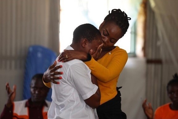 Kenya_Girls_Linda Palmer